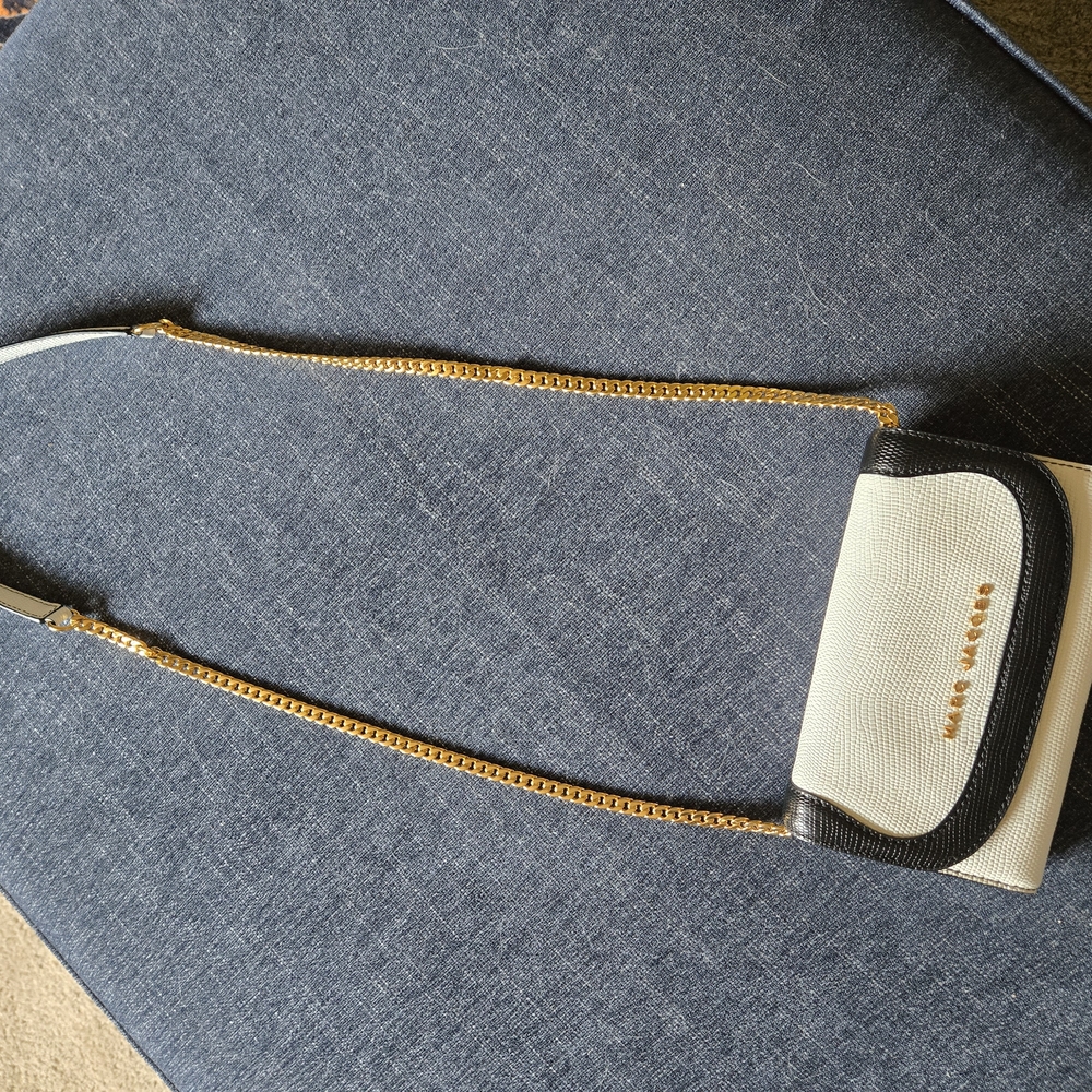 Marc Jacobs Black and Cream Crossbody Bag with Gold Chain - Picture 2 of 8